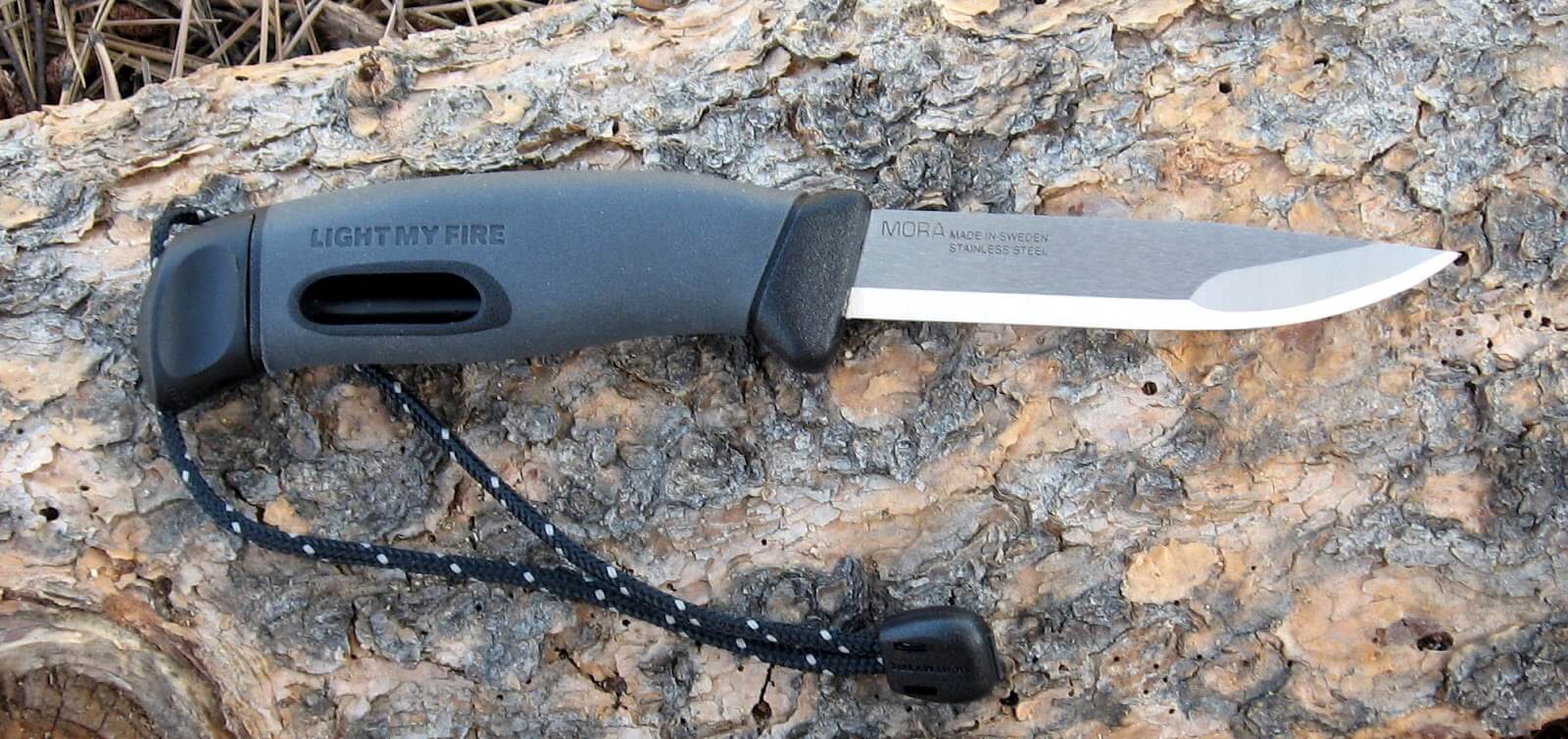best-bushcraft-knife-morakniv-bushcraft-carbon-fixed-blade-knife